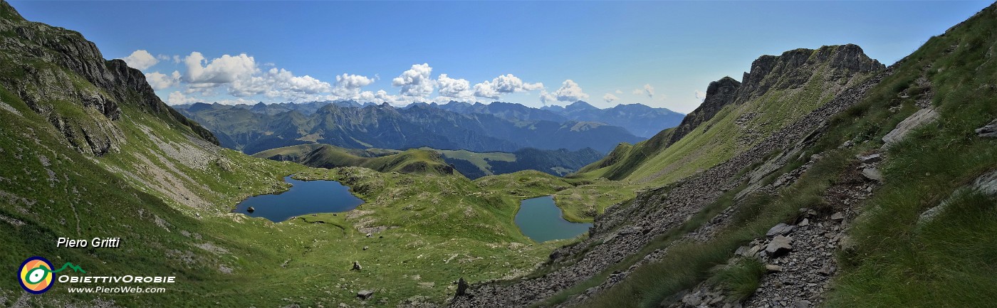 46 Vista sui Laghi di Ponteranica.jpg